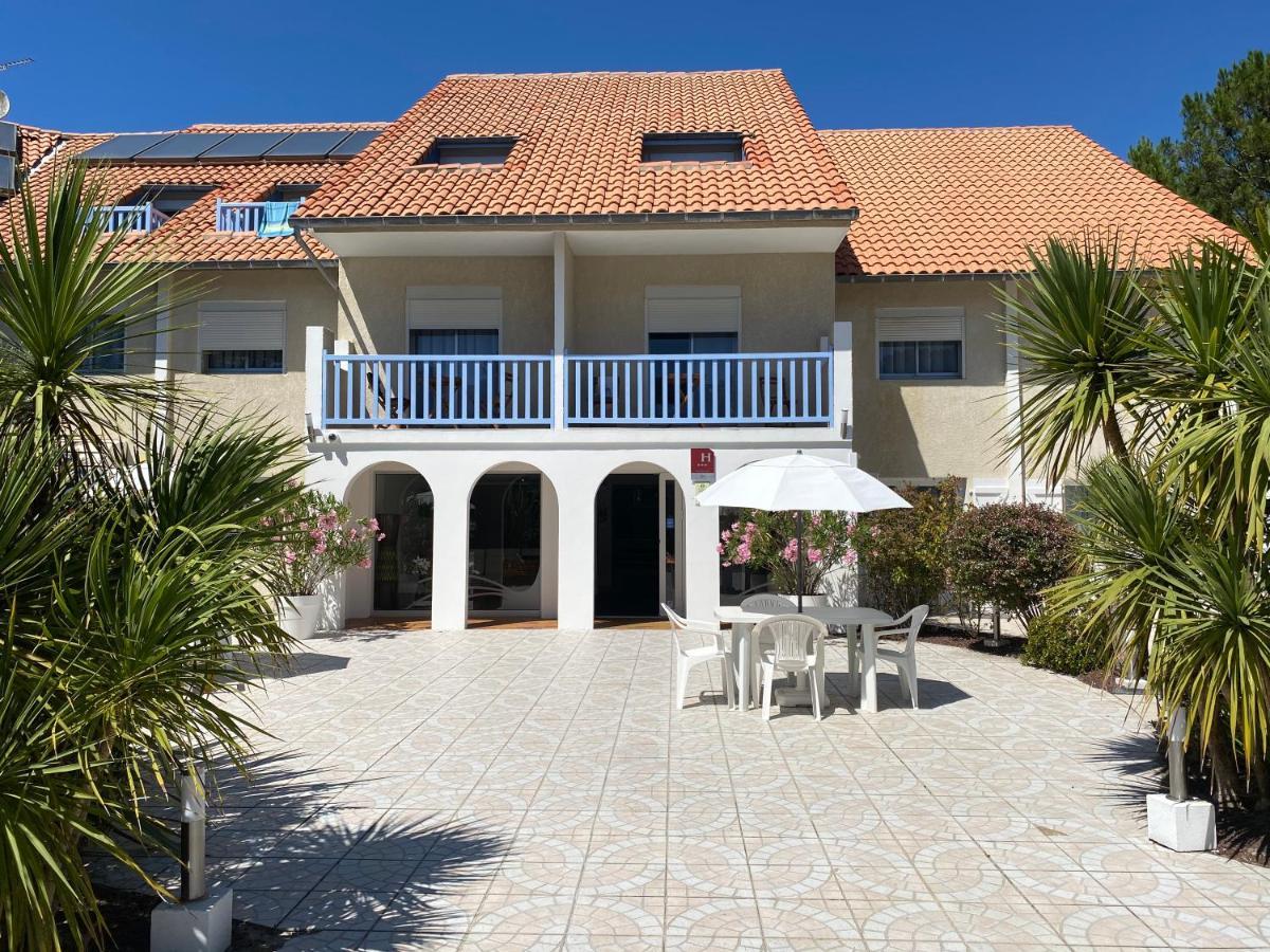 Les Vagues Hotel Restaurant Biscarrosse-Plage Exterior foto