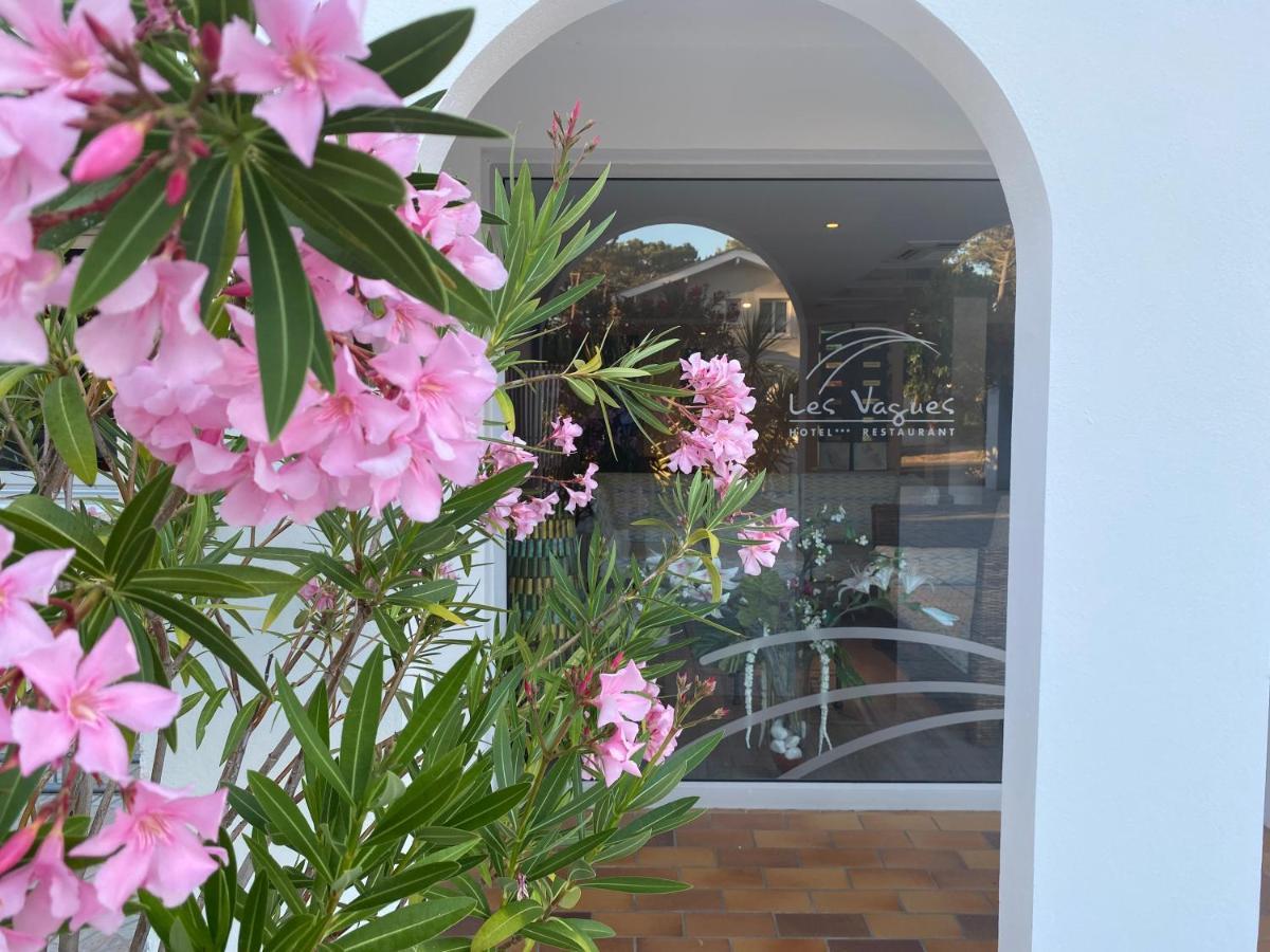 Les Vagues Hotel Restaurant Biscarrosse-Plage Exterior foto