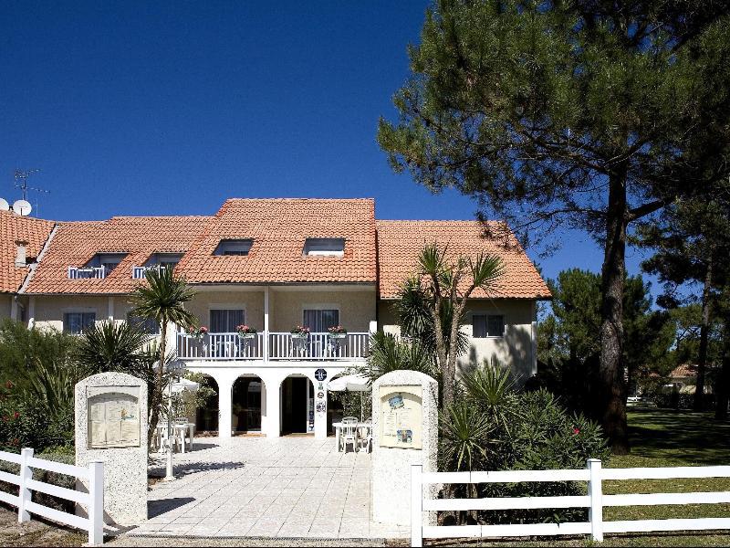 Les Vagues Hotel Restaurant Biscarrosse-Plage Exterior foto