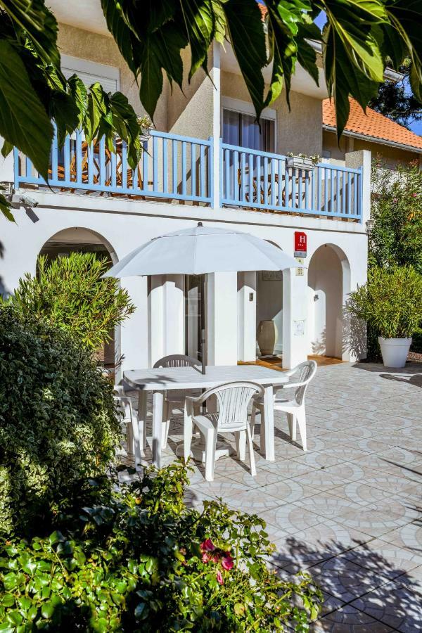 Les Vagues Hotel Restaurant Biscarrosse-Plage Exterior foto