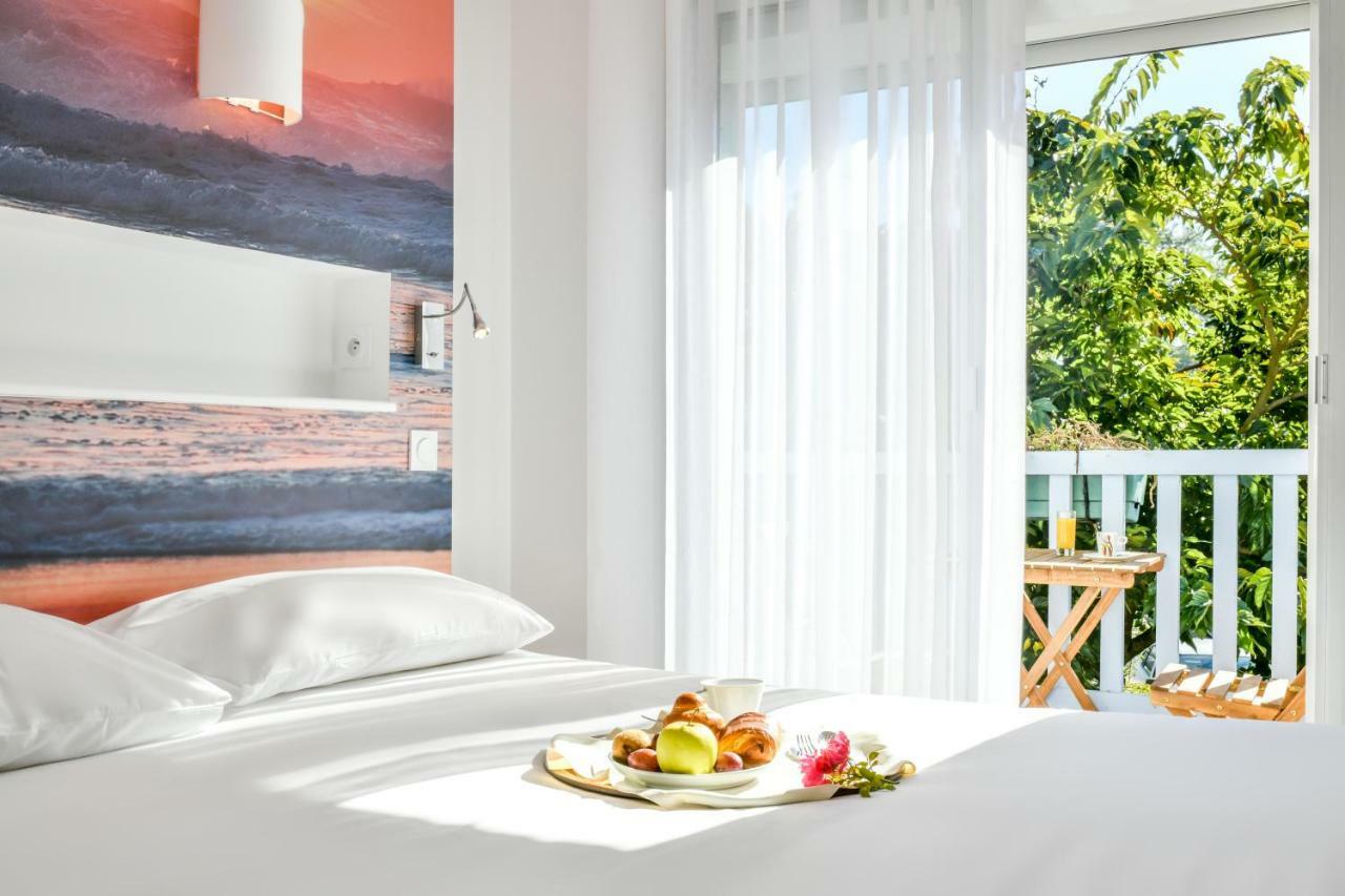 Les Vagues Hotel Restaurant Biscarrosse-Plage Exterior foto